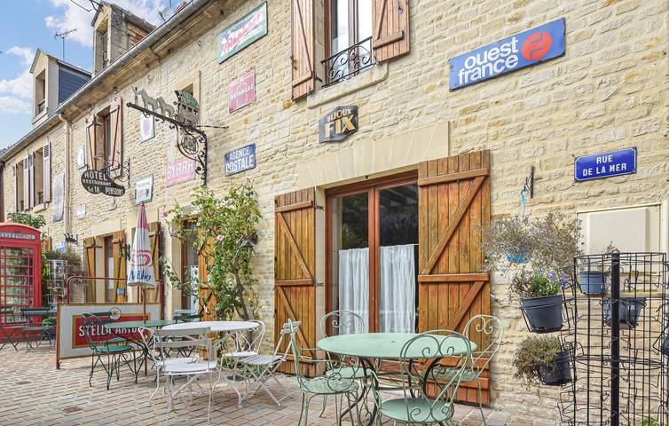 Appartement spacieux de 2 chambres près de Juno Beach, avec Wi-Fi et jardin in Courseulles-sur-Mer, Région de Caen