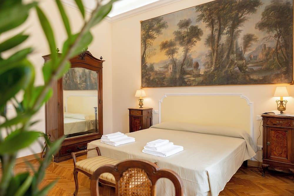 Apartamento entero, In the heart of the eternal city. One foot in the past, the comforts of the present.  in Roma, Provincia de Roma