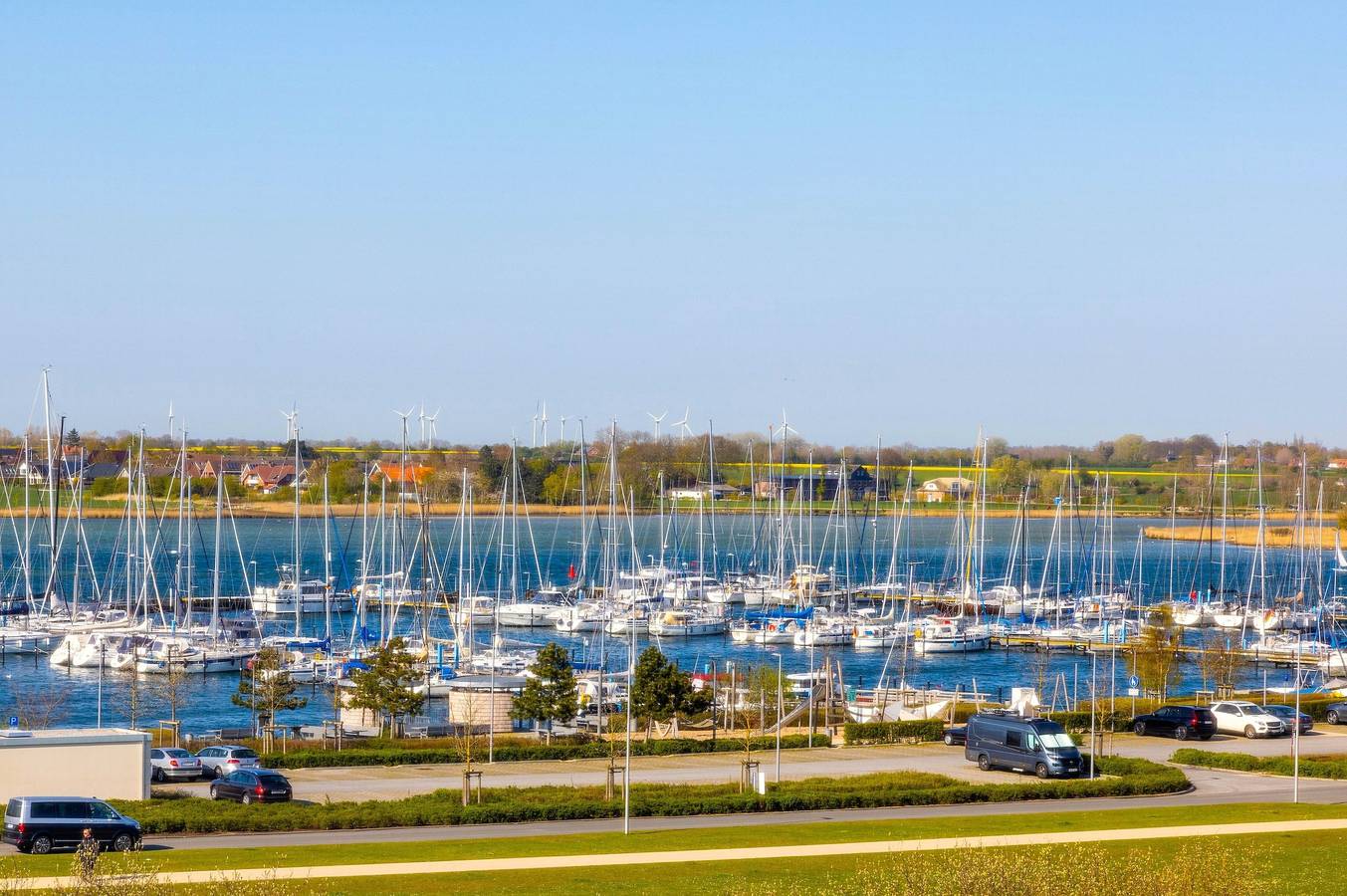 Ganze Ferienwohnung, Apt. Marina408 - Hafenrundblick & direkt am Strand in Ostfehmarn, Fehmarn