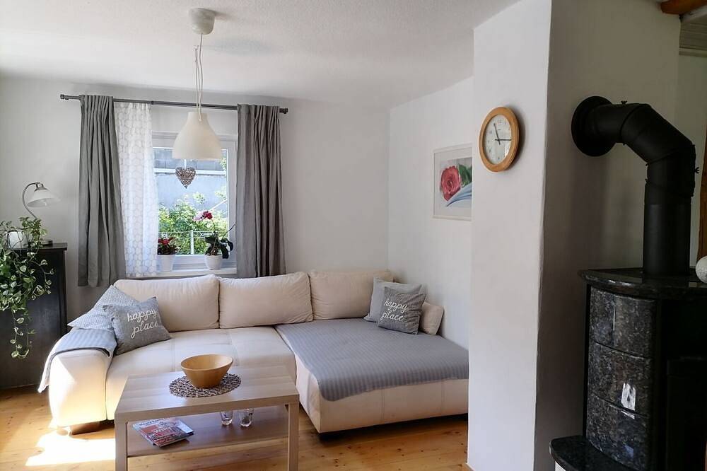 Ganze Wohnung, Helle und lichtdurchflutete Wohnung (80qm) für 5 Personen mit Kamin in Siegen, Kreis Siegen-Wittgenstein