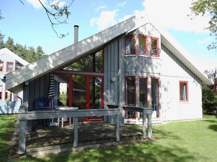 Ferienhaus für 6 Personen, mit Whirlpool und Garten sowie Pool und Sauna in Mirow