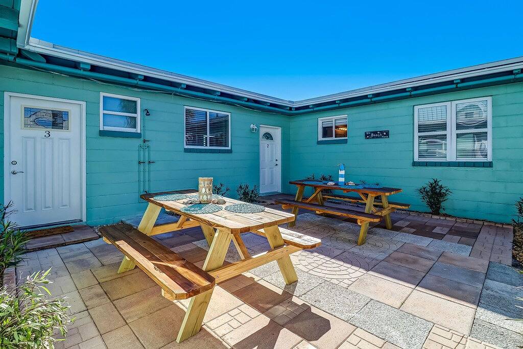 Ganze Wohnung, Sea Glass Cottage #3 | Renovated | Beachfront w/Dune Views | Outdoor Courtyard in Fernandina Beach, Amelia Island