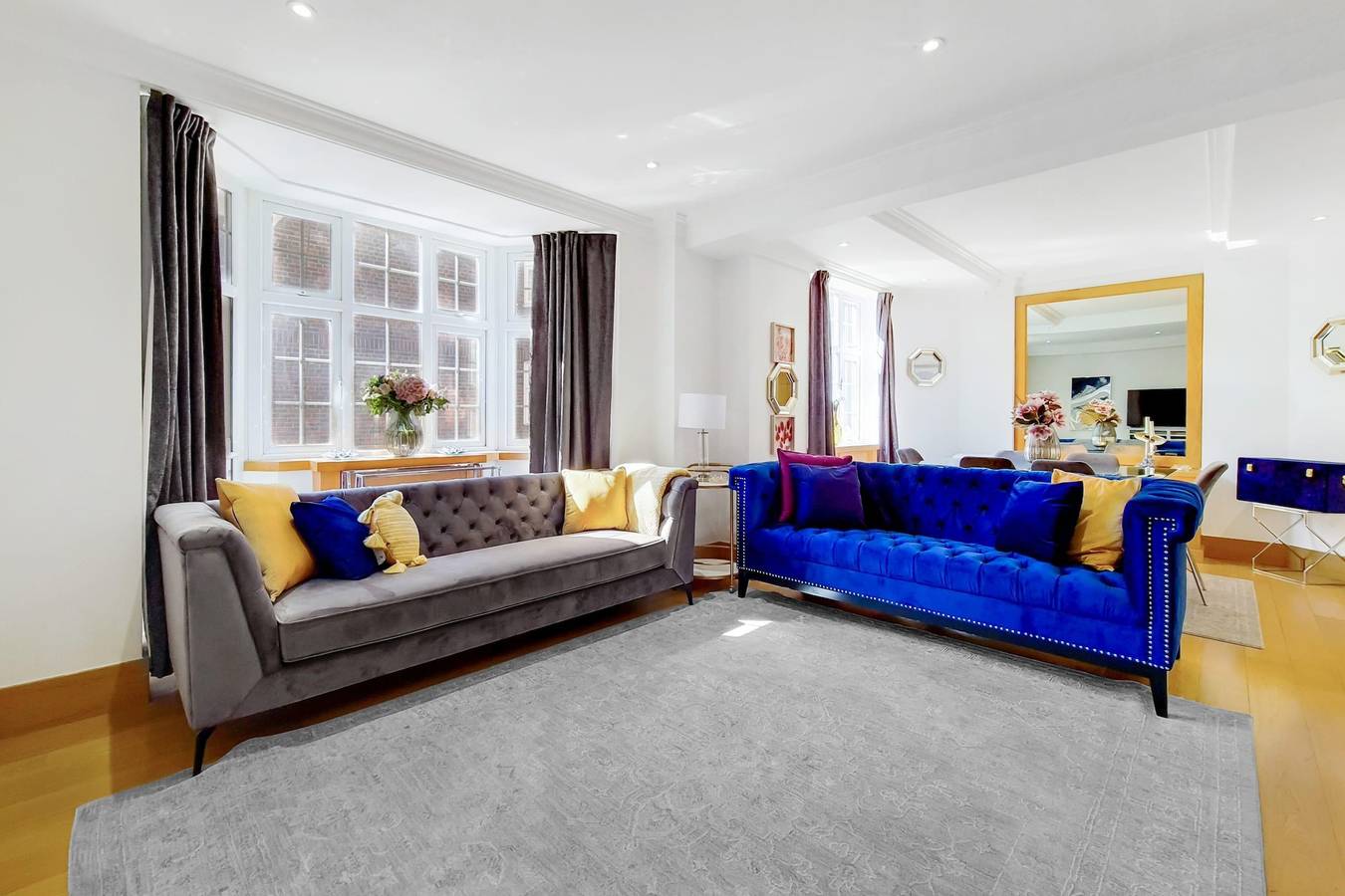 Entire apartment, Super Deluxe 3 Bedroom Apartment Opposite Harrods in London, South East England