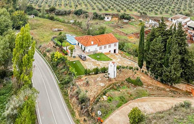 Location de vacances pour 14 personnes, avec Terrasse et Piscine à La Puebla de los Infantes