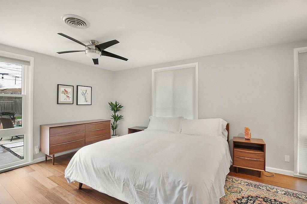 3/2 10 min Downtown Near Restaurants, Pet-Friendly in Austin, Travis County