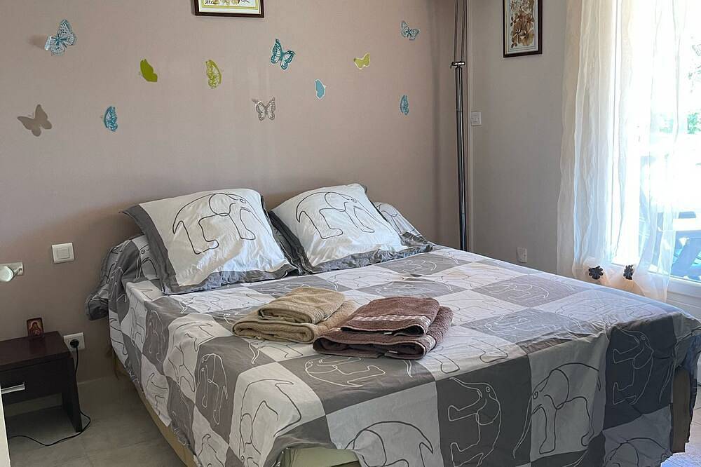 Un piccolo angolo di paradiso in un tipico villaggio con piscina e vista mare in Coggia, Ajaccio e dintorni