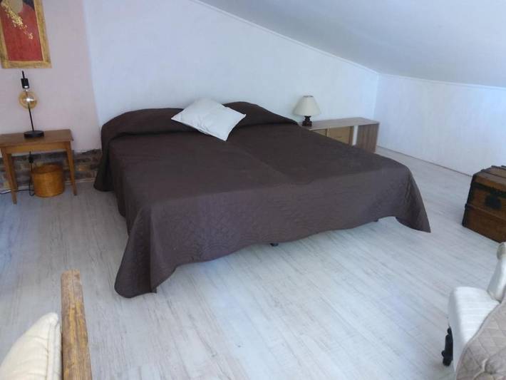 Location de vacances pour 5 personnes, avec jardin ainsi que balcon et vue à Châteauneuf-Val-Saint-Donat