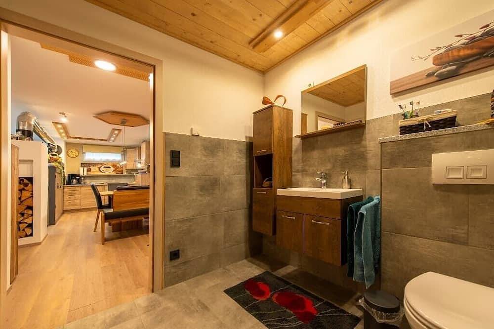 Ganze Wohnung, Moderne Ferienwohnung Zottbach (65 qm) mit Terrasse in Pleystein, Naturpark Nördlicher Oberpfälzer Wald