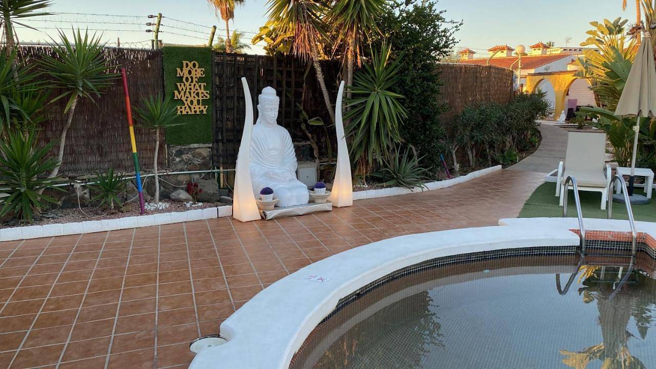 Rainbow Golf Bungalows, Gay Men-only Resort in Campo Internacional, San Bartolomé de Tirajana