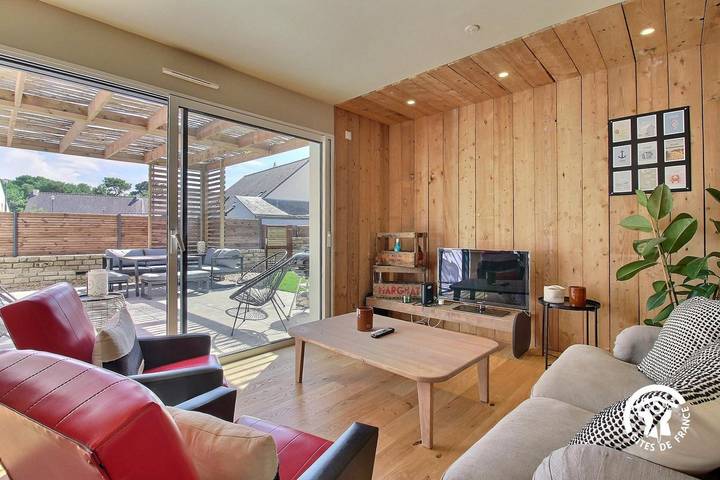 Gîte pour 8 personnes, avec Terrasse et Jardin ainsi que Piscine et Vue à Belz - 3