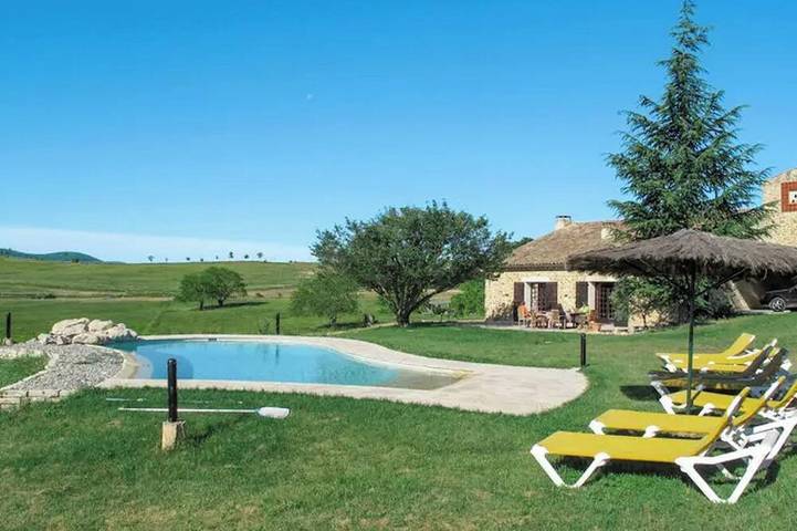 Villa für 12 Personen, mit Terrasse und Garten - 1