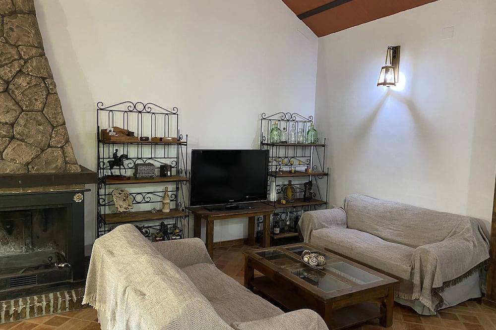 Casa De Alba in Las Cabezas de San Juan, Provincia de Sevilla