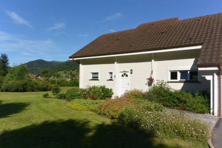 Chalet für 8 Personen mit Garten in Bussang, Regionaler Naturpark Belchen der Vogesen