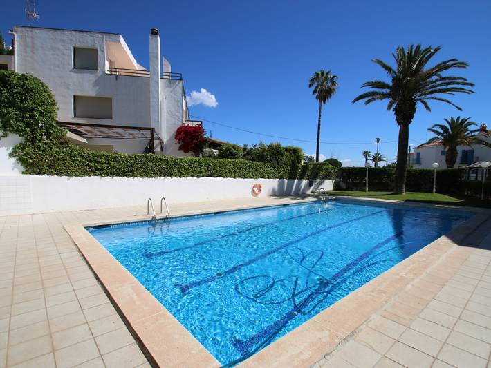 Apartamento para 4 personas, con balcón y piscina en Parque de Montroig