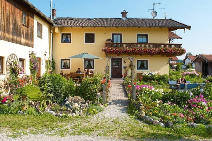 Ferienwohnung für 5 Personen, mit Garten in Grabenstätt