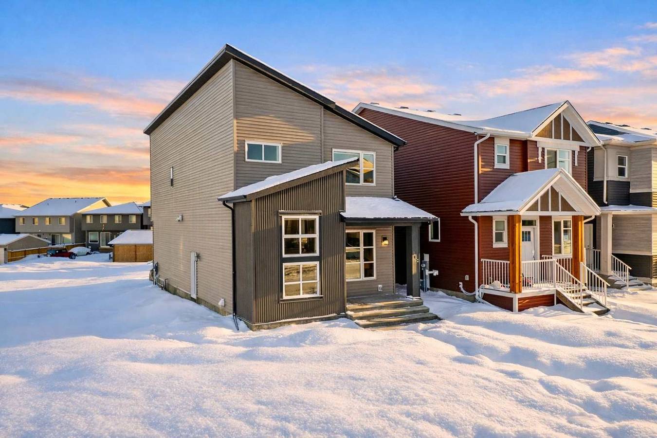 Herron Street New Luxury Retreat 6 Beds A11y in Calgary, Kanadische Rocky Mountains
