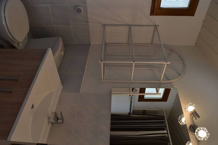 Gîte pour 4 personnes, avec Terrasse ainsi que Jardin et Piscine à Saint-Dézéry - 4