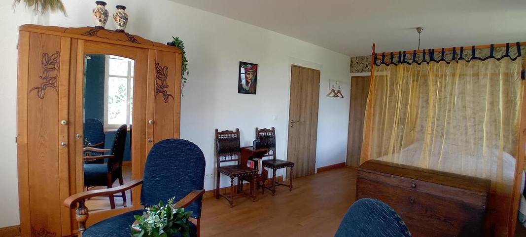 Location de vacances pour 2 personnes, avec vue et jardin à Saint-Moreil - 2