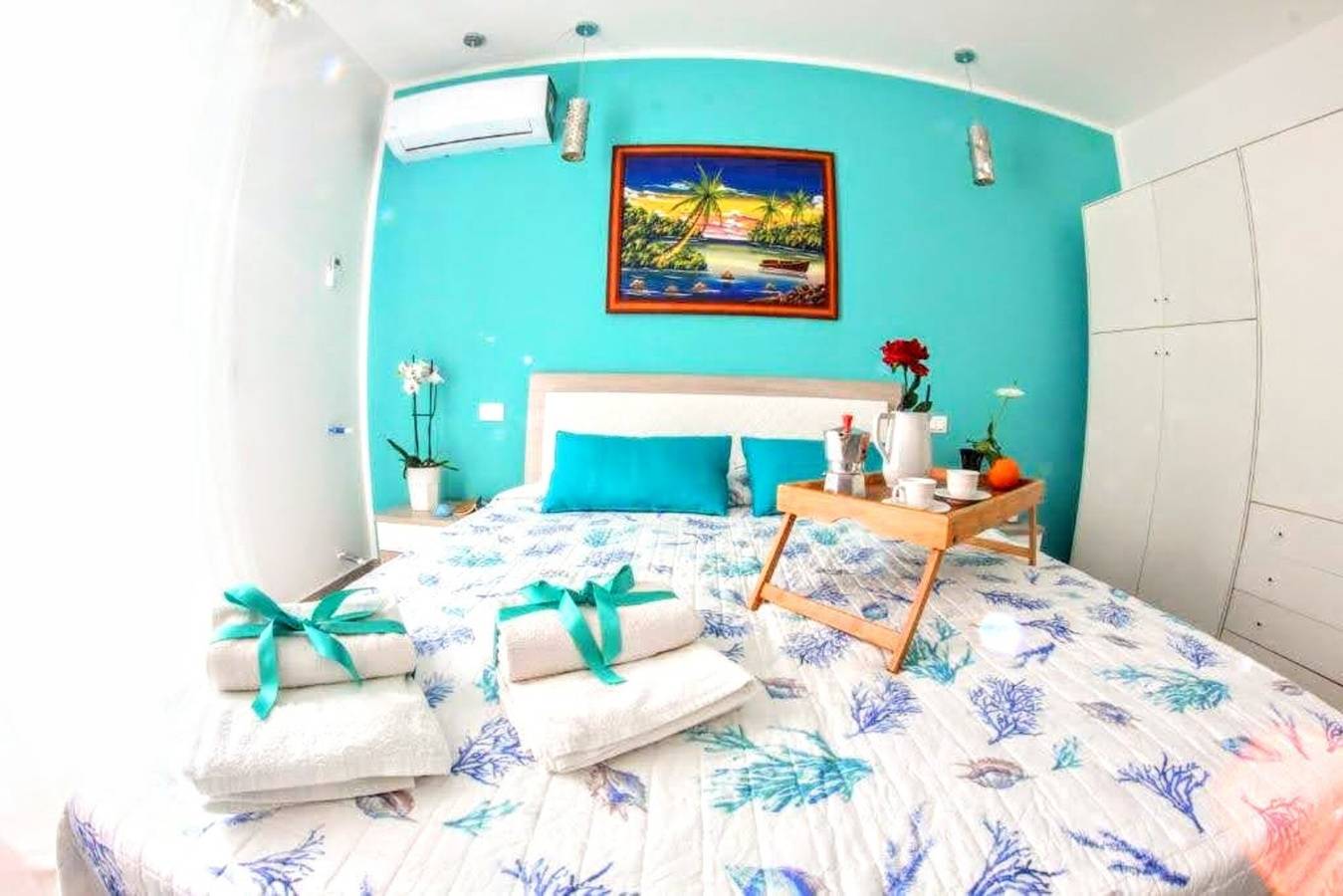 Appartement entier, Appartement 'L'airone' avec vue sur la mer, Wi-Fi et climatisation in Balestrate, Province de Palerme