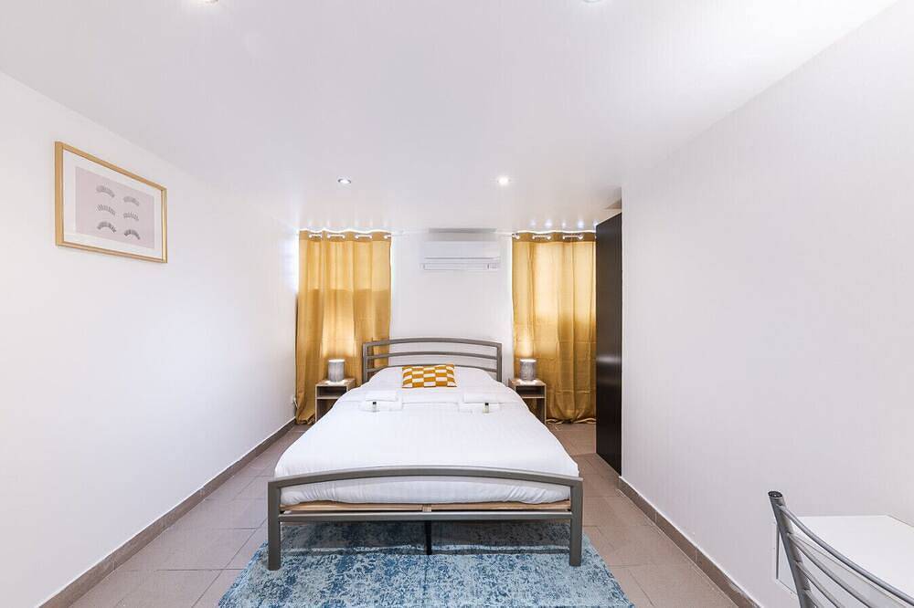 Appartement entier, Le Duplex de la Gare 2 couchages in Neuilly-Plaisance, Seine-Saint-Denis