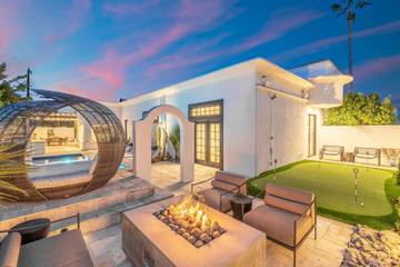 Vacation Rental for 8 Guests in Camelback Mountain, Scottsdale, Picture 2