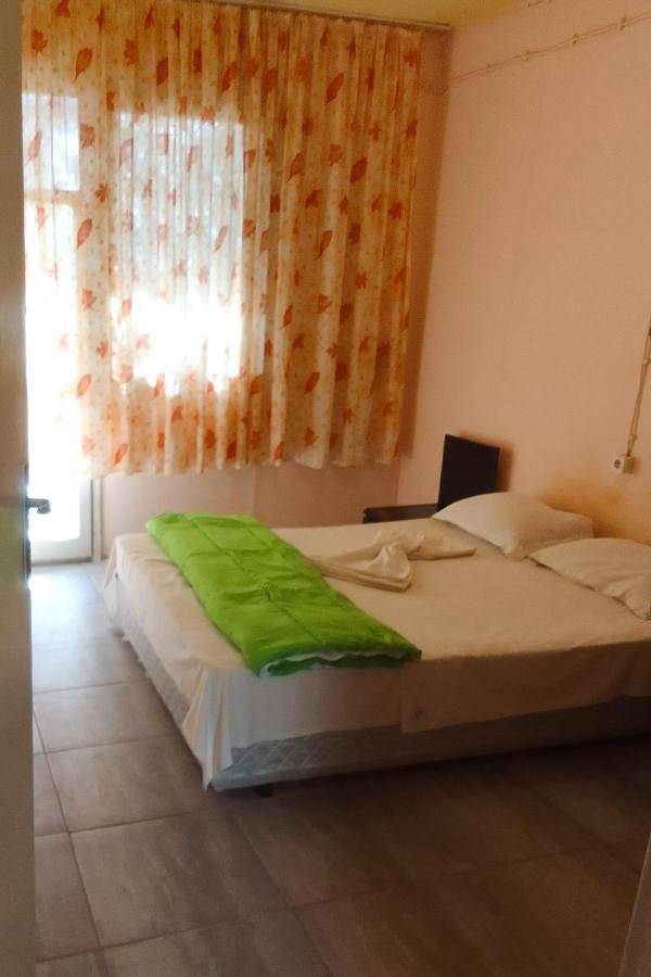 Two-Bedroom Bungalow in Shkorpilovtsi, Provincia de Varna