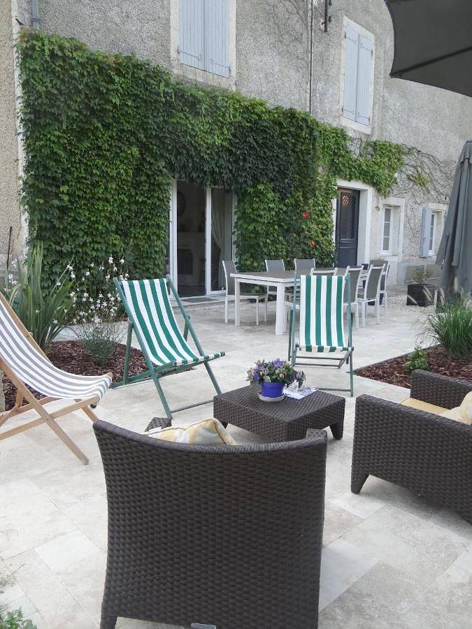Location de vacances pour 3 personnes, avec jardin et terrasse à La Rochefoucauld (Charente) - 4