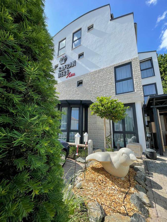 Hotel für 2 Personen, mit Sauna und Garten in Ulm