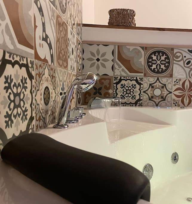 Gîte pour 2 personnes, avec jacuzzi à Sahorre - 2