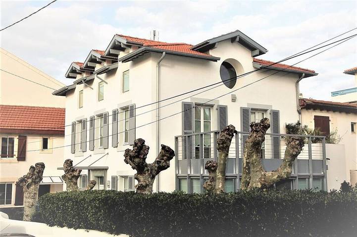 Location de vacances pour 8 personnes, avec Balcon et Jardin dans Lagoondy Surf School Bidart