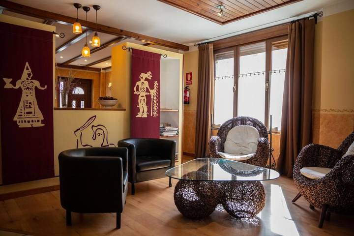 Casa de vacaciones para 19 personas, con jardín y jacuzzi en Comarca de Soria - 4