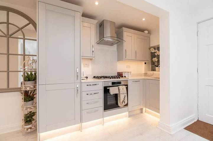 Apartment for 4 people, with balcony in Cheltenham