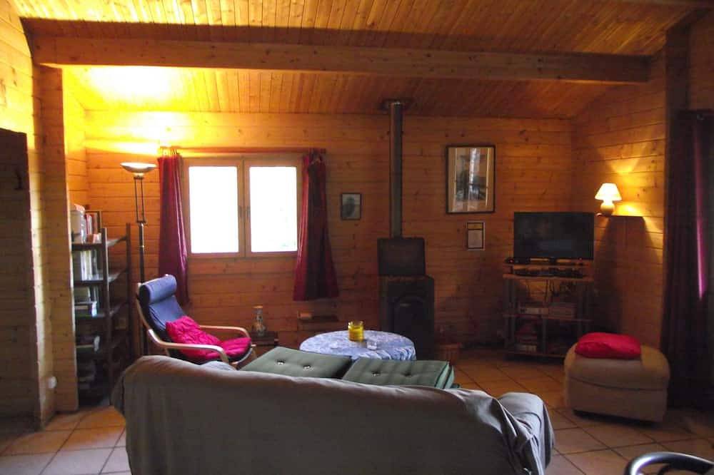 Chalet en pleine campgne in Auriac, Région de Tulle