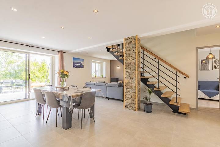 Gîte pour 6 personnes, avec terrasse et jardin à Montcel - 2