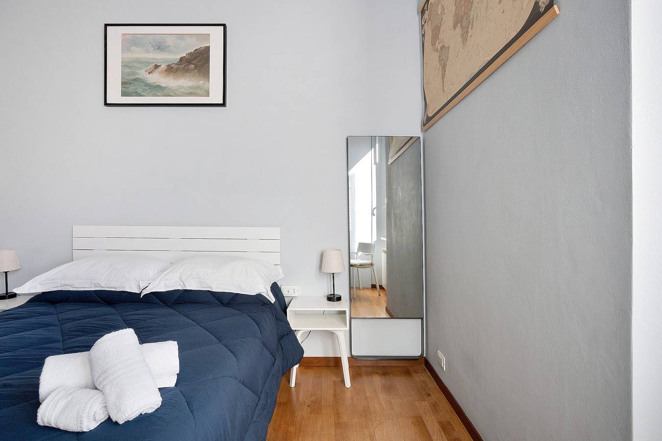 Chambre 'Stanza 2' avec vue montagne, Wi-Fi et climatisation in La Spezia (Ville), La Spezia