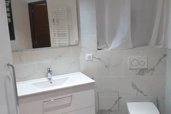 Gîte pour 4 personnes, avec terrasse et jardin, animaux acceptés à Bellegarde - 3