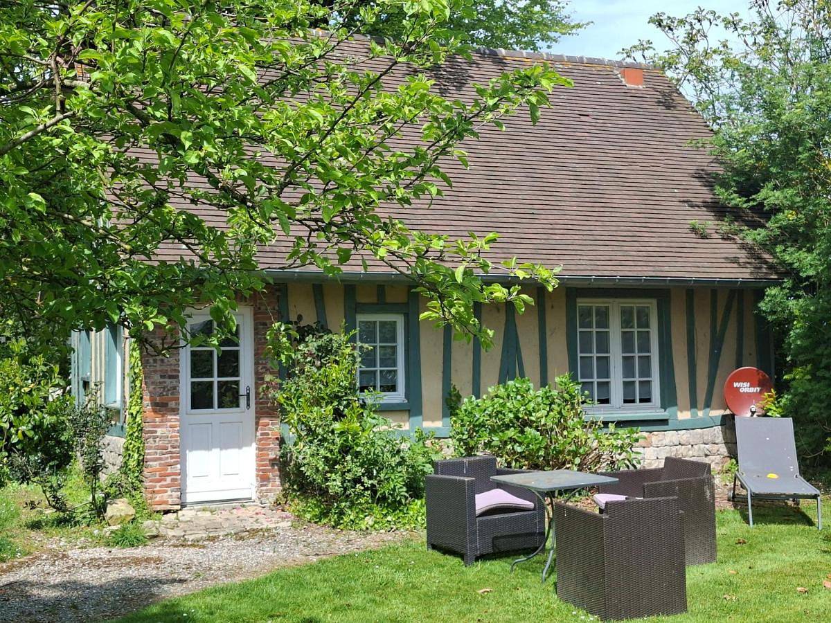 Double Room with Garden View in Sassetot-le-Mauconduit, Région du Havre