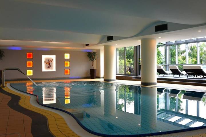 Hotel für 2 Personen, mit Terrasse und Garten sowie Pool und Sauna in Bergneustadt