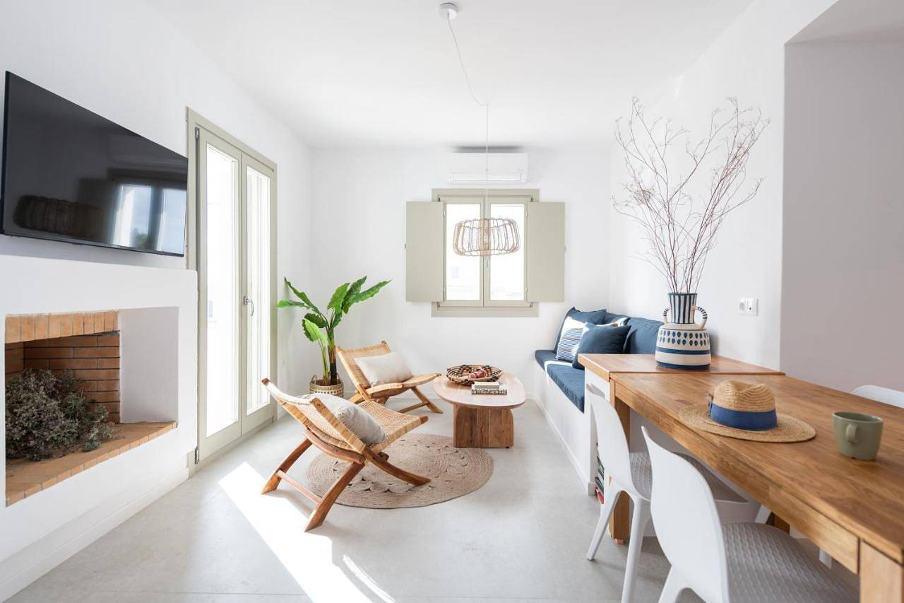 Appartement entier, Triotissa Drios balcony sea view 50m from beach in Paros