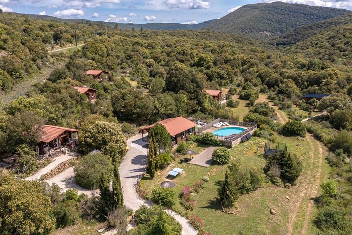 Chalet pour 22 personnes, avec balcon ainsi que piscine et jardin - 1