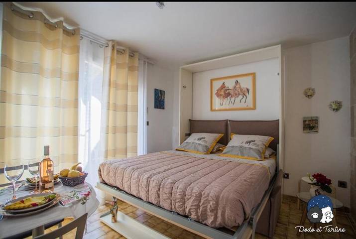 Gîte pour 2 personnes, avec vue ainsi que jardin et piscine à Peypin - 4