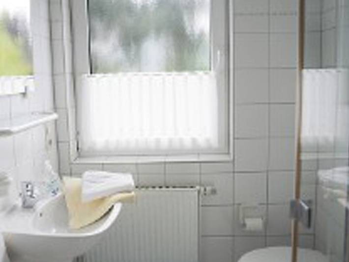 Gästehaus Schlüter - Appartement für 3 Personen mit Dusche und Wc in Körbecke, Möhnesee