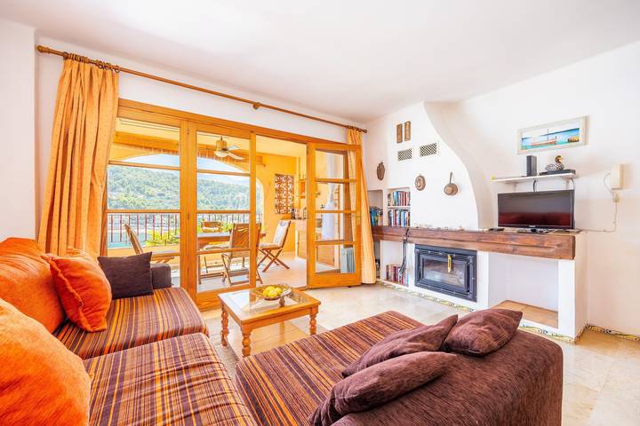 Ganze Wohnung, Apartment „Montemar 19“ mit Meerblick, Gemeinschaftspool und Wlan in Port de Sóller, Sóller