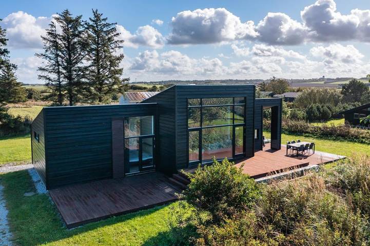 Villa für 6 Personen, mit Balkon/Terrasse und Whirlpool sowie Sauna - 1