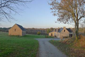 Chambre d’hôte pour 5 personnes, avec vue et jardin, animaux acceptés à Plougoumelen