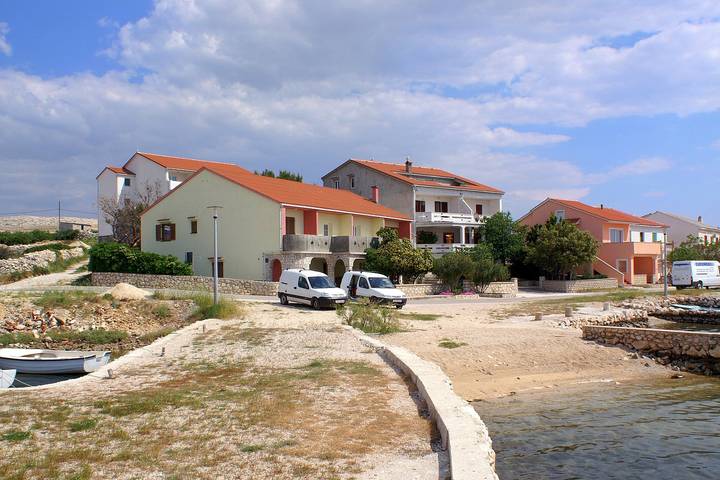 Appartement entier, Appartement d'une chambre prés de la plage Kustici, Pag -d in Kustići, Pag