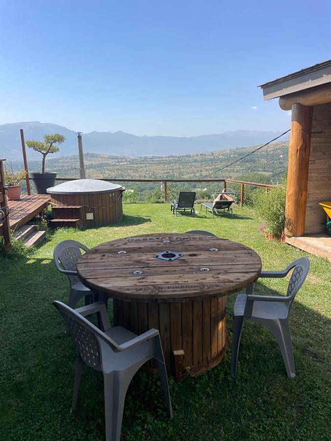 Gîte pour 4 personnes, avec jardin ainsi que jacuzzi et sauna à Enveitg - 2