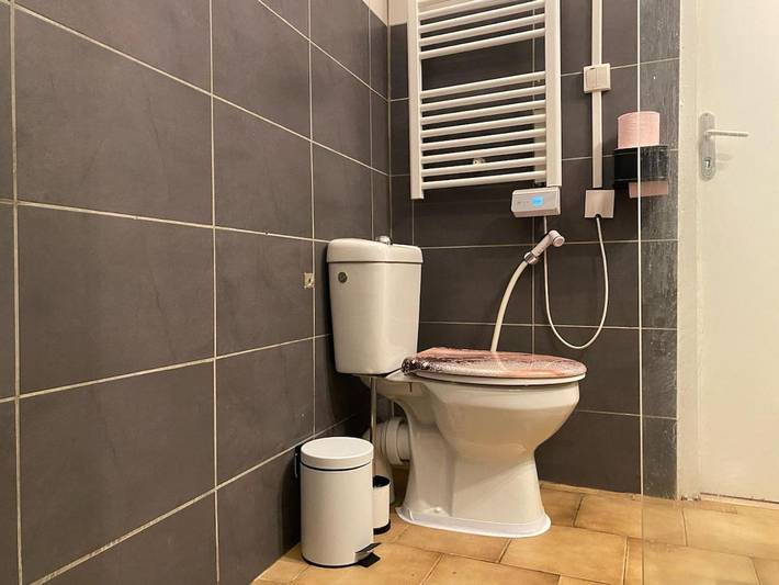 Gîte pour 7 personnes, avec Terrasse à La Fare-les-Oliviers - 3