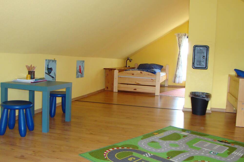 Ferienhaus mit Garten und Terrasse in ruhiger Lage, Ostsee 3 km entfernt. in Esgrus, Schleswig-Flensburg