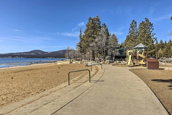 Log cabin for 10 people, with yard and hot tub as well as terrace, with pets - 1